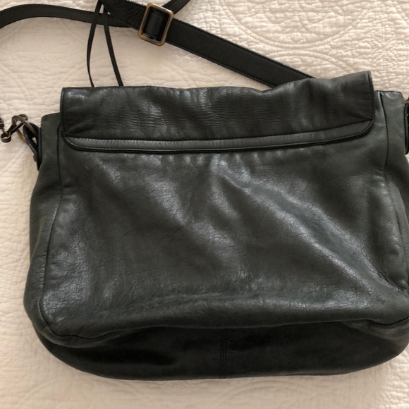 BALENCIAGA distressed messenger bag - Picture 6 of 8